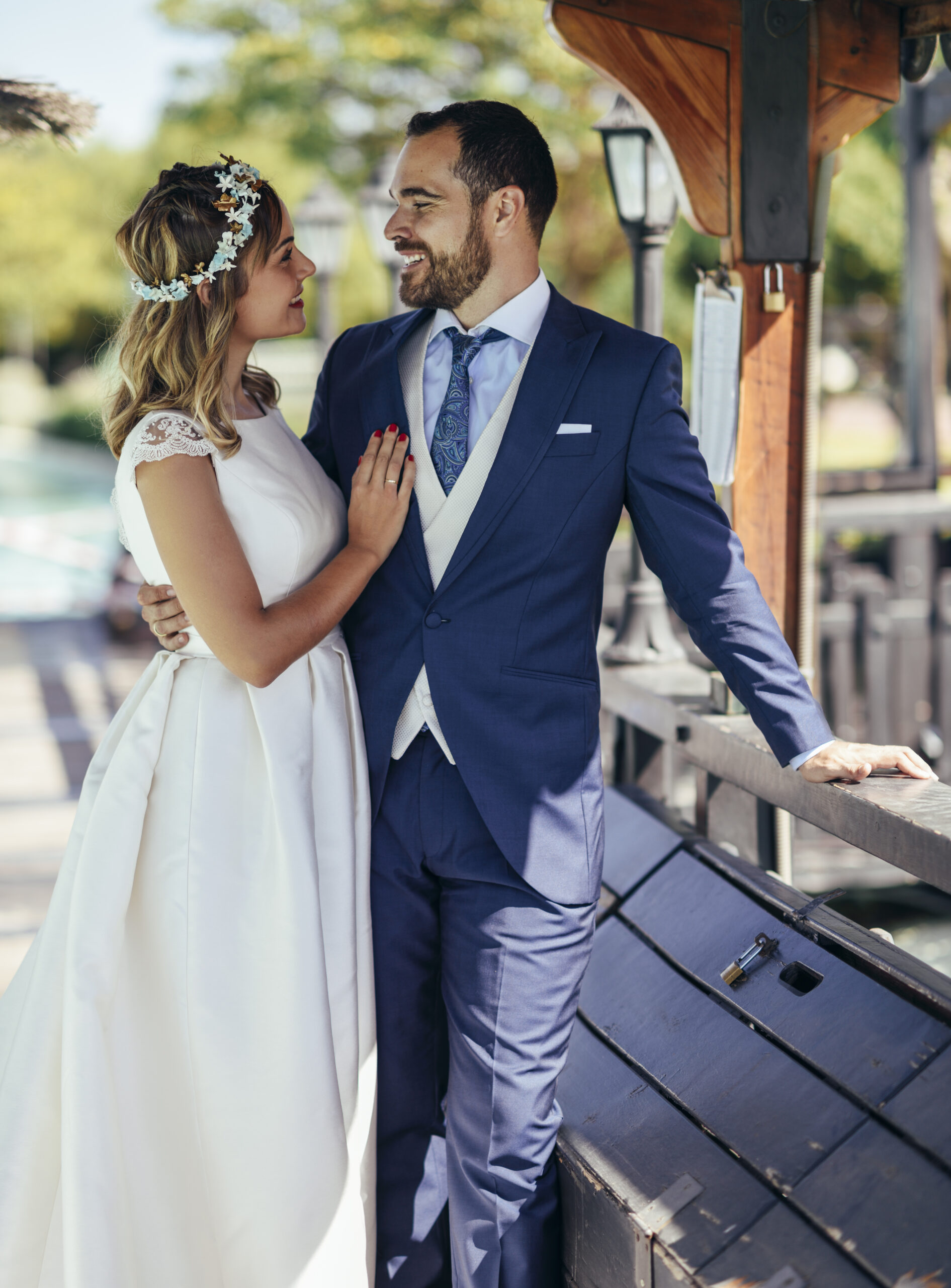 Joli costume de mariage pour homme d'occasion